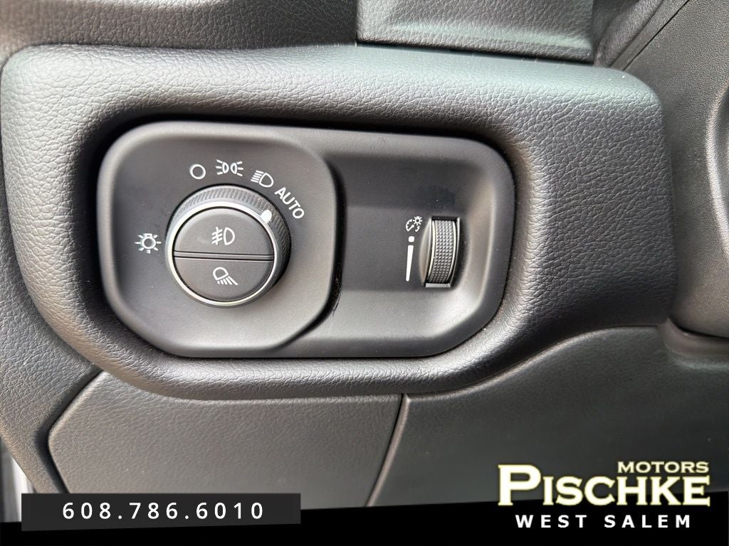 2024 RAM 2500 Big Horn Crew Cab 4x4 6'4' Box