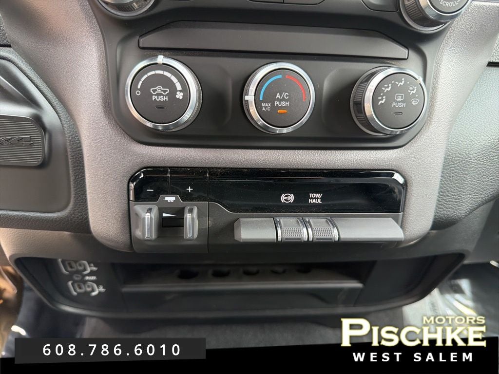 2023 RAM 2500 Big Horn Crew Cab 4x4 6'4' Box