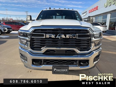 2025 RAM 2500 Tradesman Crew Cab 4x4 8' Box