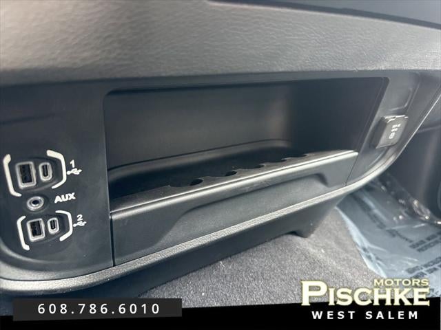 2024 RAM 3500 Chassis Tradesman/SLT/Laramie/Limited