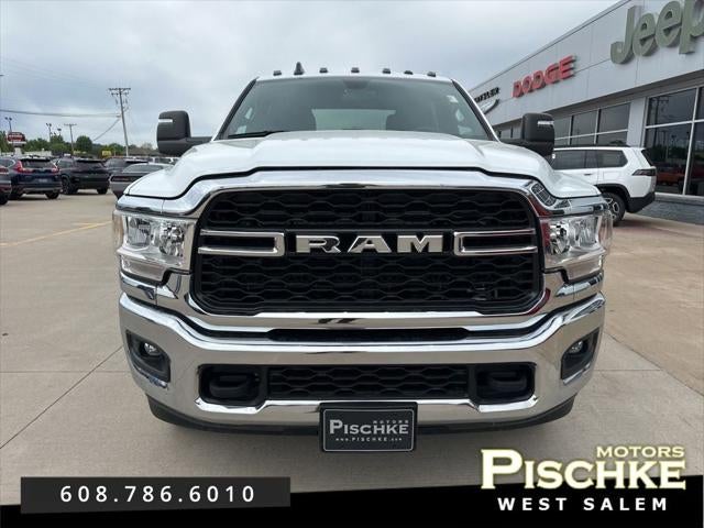 2024 RAM 3500 Chassis Tradesman/SLT/Laramie/Limited