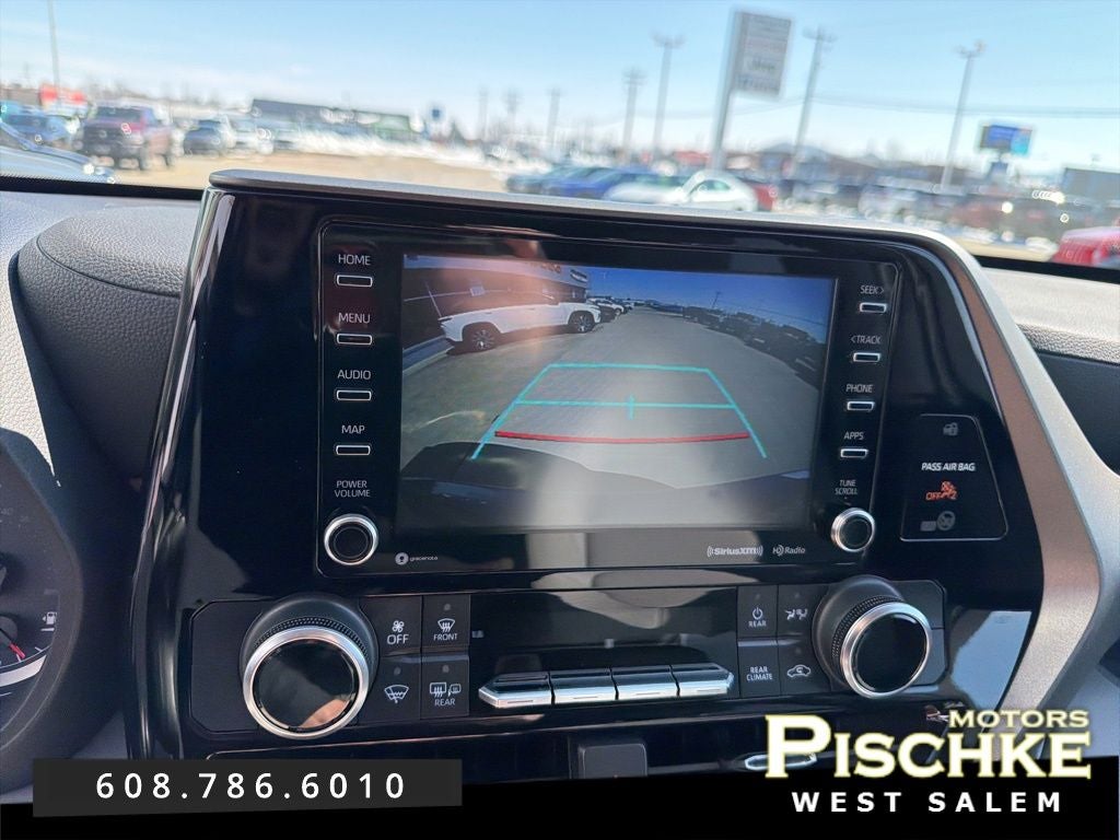 2022 Toyota Highlander LE