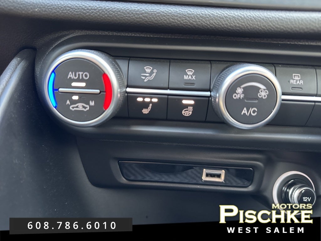 2024 Alfa Romeo Giulia Quadrifoglio RWD