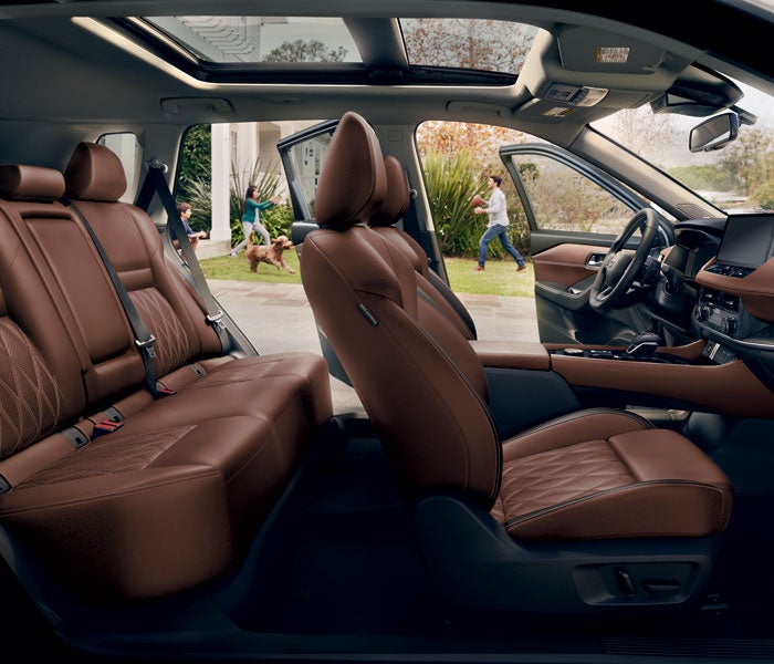 Pischke Motors Nissan in La Crosse WI