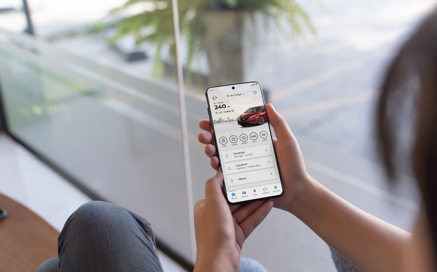 2025 Nissan Versa smartphone screen showing MyNISSAN app