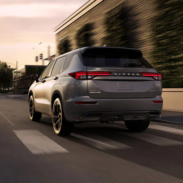 Pischke Motors Nissan in La Crosse WI