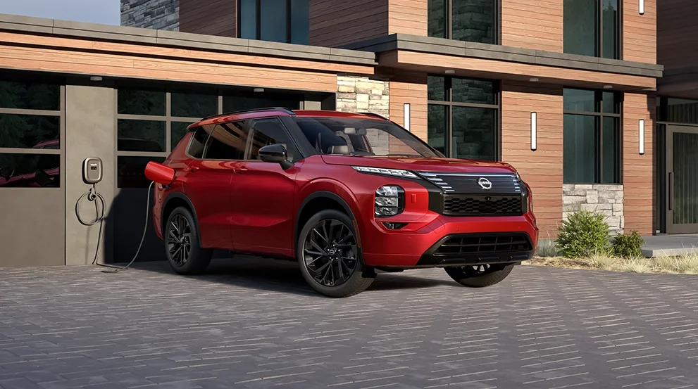 Pischke Motors Nissan in La Crosse WI